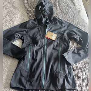 Woman’s Patagonia Upstride lightweight jacket slim fit. Medium NWT